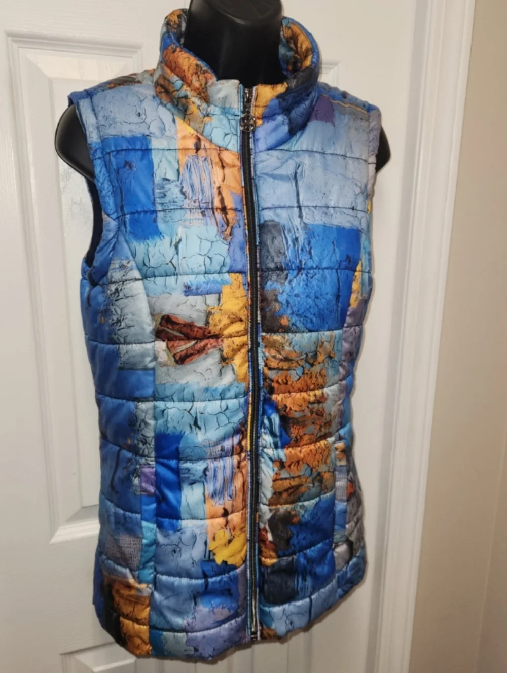 Dolcezza Simply Art Puffer Vest - Picture 6 of 8